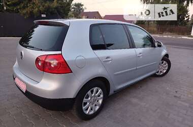 Хетчбек Volkswagen Golf 2007 в Локачах