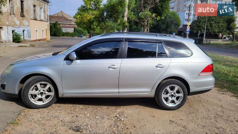 Універсал Volkswagen Golf 2009 в Миколаєві