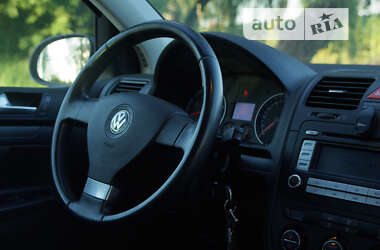 Хетчбек Volkswagen Golf 2007 в Липовці