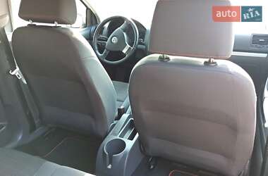 Хетчбек Volkswagen Golf 2006 в 
