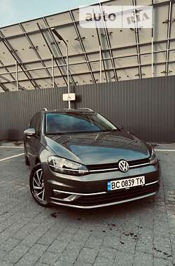 Универсал Volkswagen Golf 2019 в Самборе