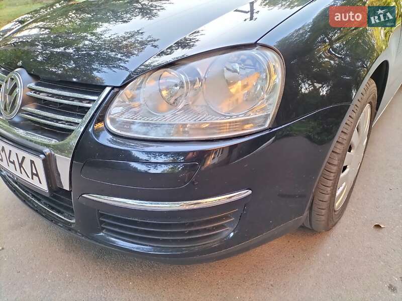 Универсал Volkswagen Golf 2009 в Бершади