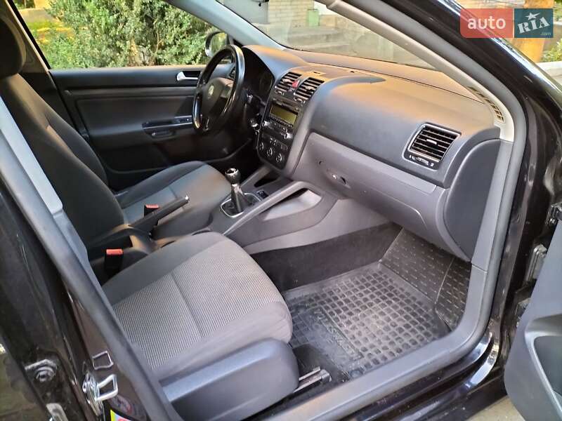 Универсал Volkswagen Golf 2009 в Бершади