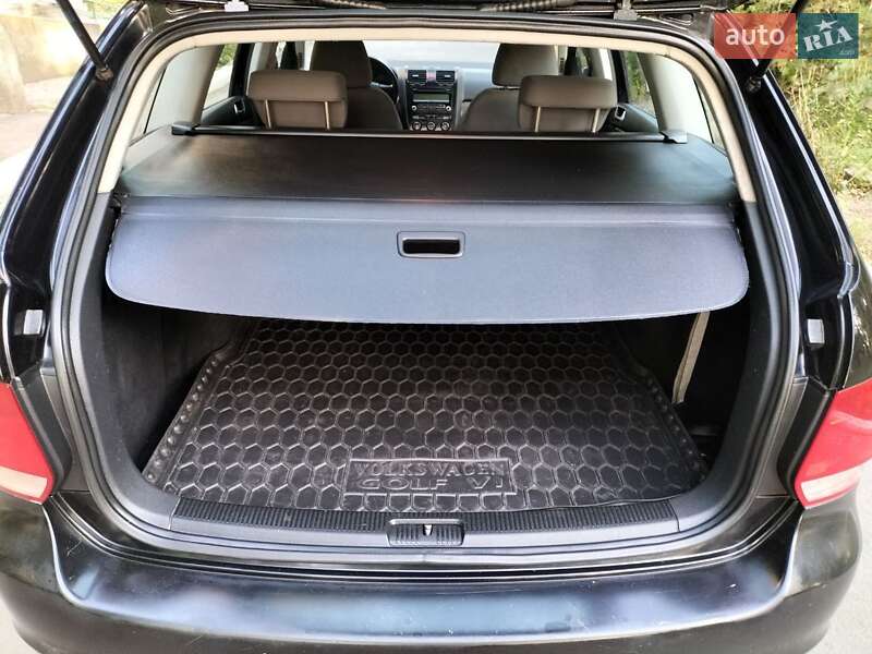 Универсал Volkswagen Golf 2009 в Бершади