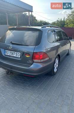 Універсал Volkswagen Golf 2013 в 