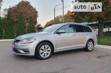 Хетчбек Volkswagen Golf 2019 в Києві