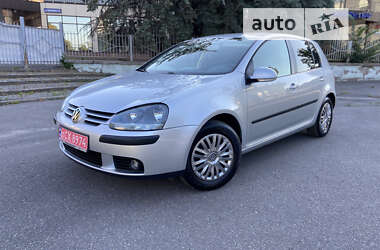 Хэтчбек Volkswagen Golf 2004 в Полтаве