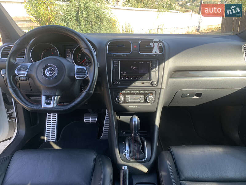 Хетчбек Volkswagen Golf 2011 в Тульчині