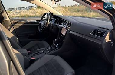 Универсал Volkswagen Golf 2017 в 