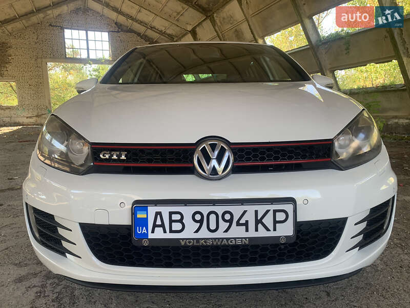 Хетчбек Volkswagen Golf 2011 в Тульчині