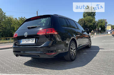 Универсал Volkswagen Golf 2016 в 
