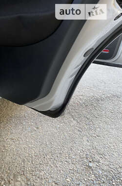 Хэтчбек Volkswagen Golf 2001 в  фото 33 Хэтчбек Volkswagen Golf 2001 в