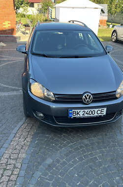 Универсал Volkswagen Golf 2010 в Костополе