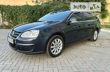 Универсал Volkswagen Golf 2009 в Ромнах