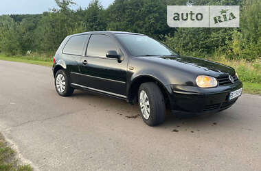 Хэтчбек Volkswagen Golf 2002 в Львове