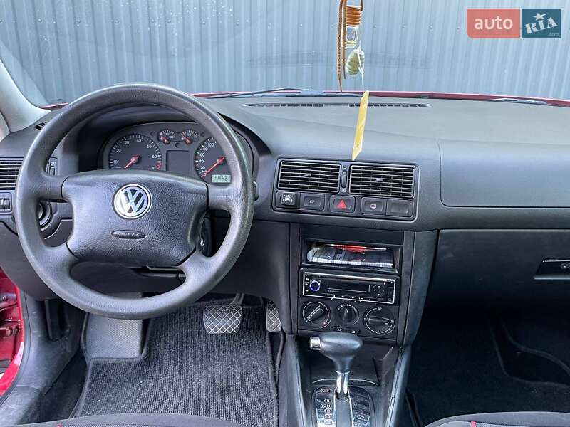 Хетчбек Volkswagen Golf 2001 в Дрогобичі