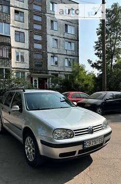 Універсал Volkswagen Golf 2004 в Чернігові