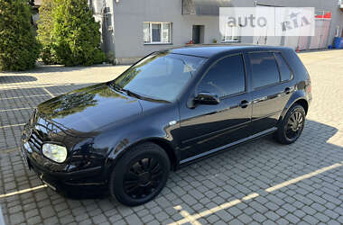 Хэтчбек Volkswagen Golf 2002 в Мукачево