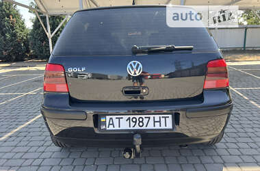 Хэтчбек Volkswagen Golf 2002 в Мукачево