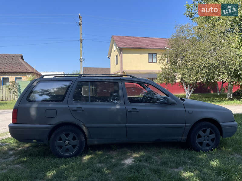 Универсал Volkswagen Golf 1994 в Вышгороде
