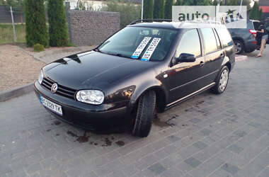 Универсал Volkswagen Golf 2001 в Самборе