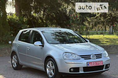 Хэтчбек Volkswagen Golf 2008 в Староконстантинове