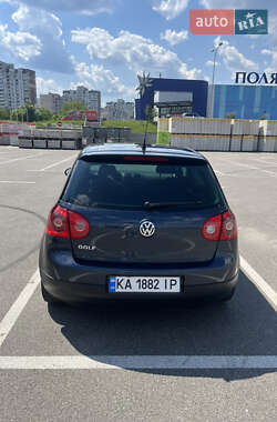 Хэтчбек Volkswagen Golf 2008 в 