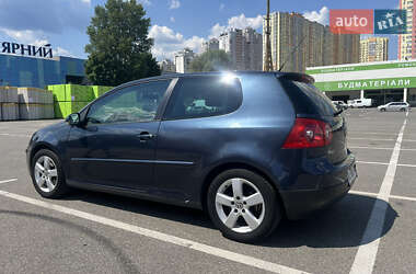 Хэтчбек Volkswagen Golf 2008 в 