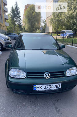 Хэтчбек Volkswagen Golf 2001 в Ровно