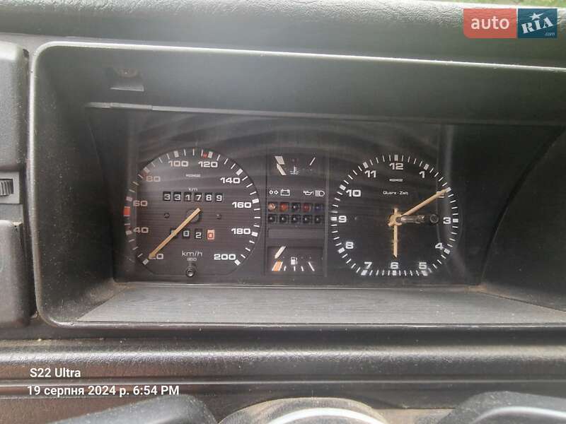 Хэтчбек Volkswagen Golf 1989 в Стебнику