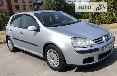 Хэтчбек Volkswagen Golf 2005 в Каменец-Подольском