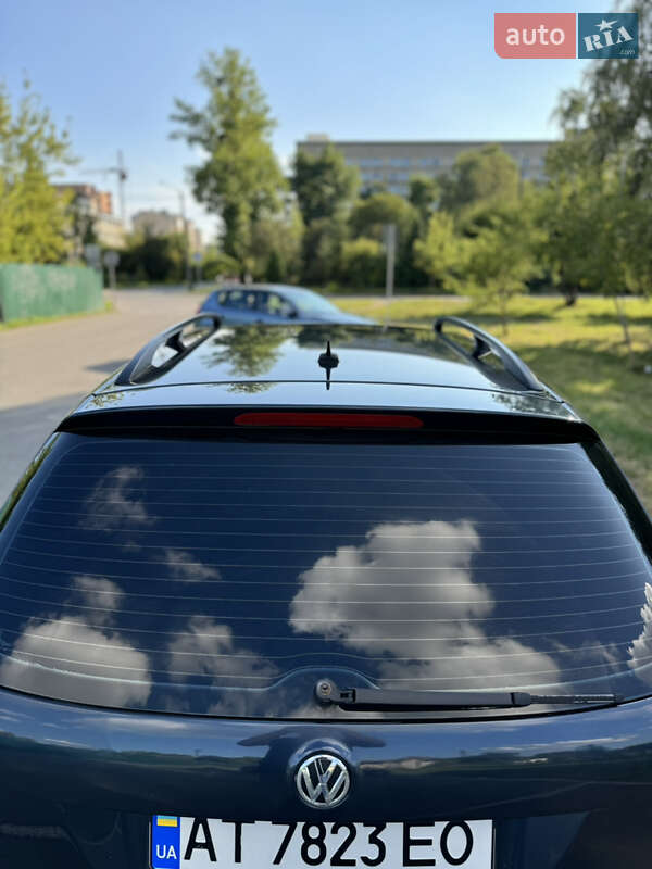 Універсал Volkswagen Golf 2010 в Івано-Франківську
