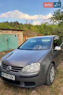 Хетчбек Volkswagen Golf 2005 в Ямполі