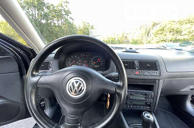 Універсал Volkswagen Golf 2001 в Києві