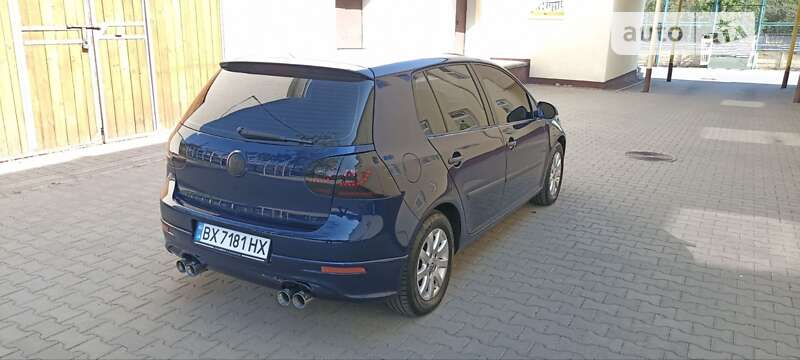Хэтчбек Volkswagen Golf 2005 в Хмельницком