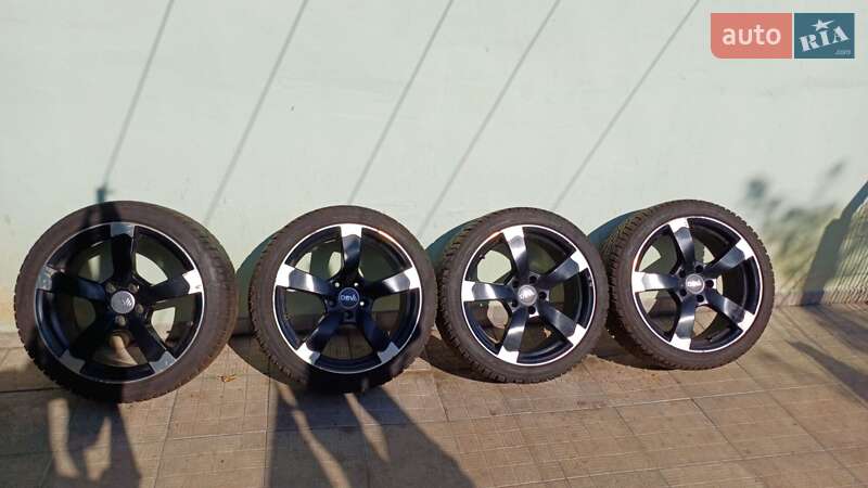 Хетчбек Volkswagen Golf 2008 в Харкові