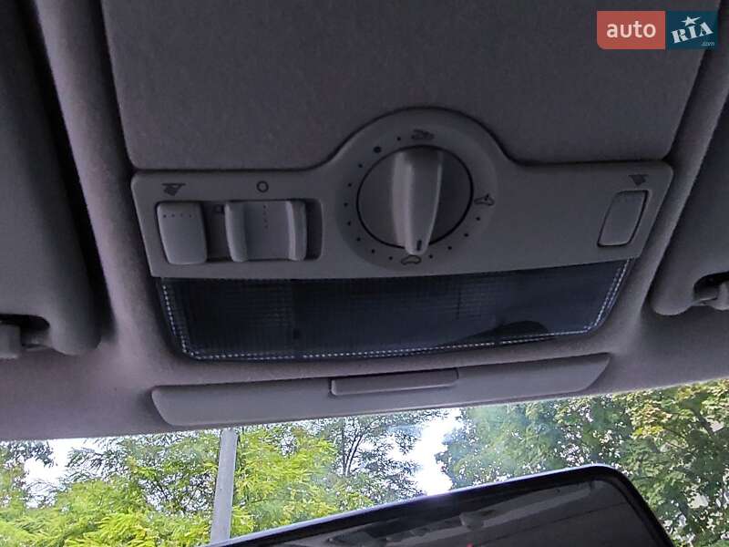 Хетчбек Volkswagen Golf 1999 в Одесі