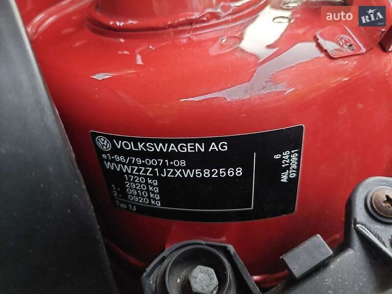 Хетчбек Volkswagen Golf 1999 в Одесі