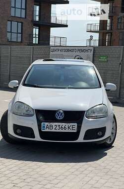 Универсал Volkswagen Golf 2004 в Виннице