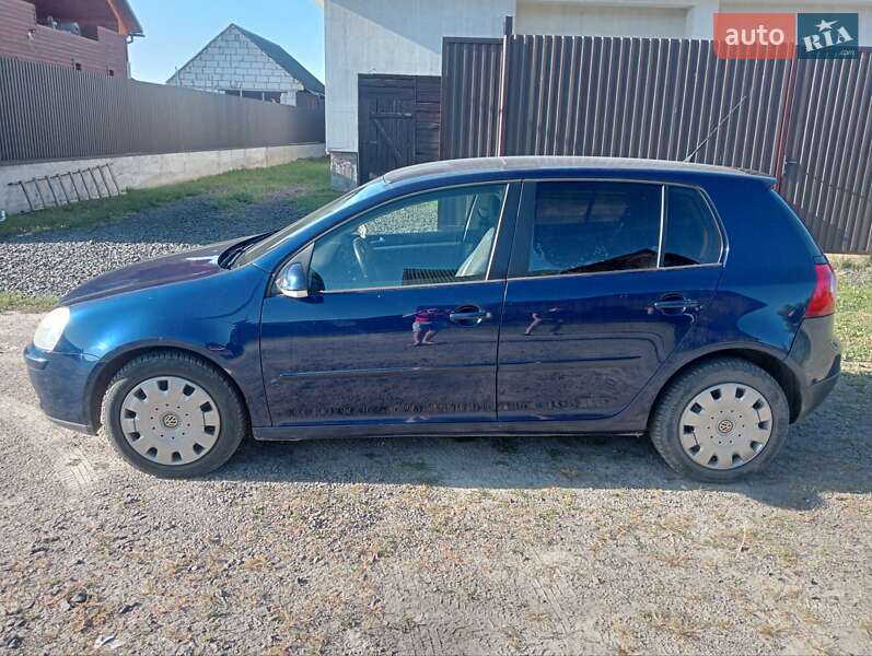 Хэтчбек Volkswagen Golf 2007 в Луцке