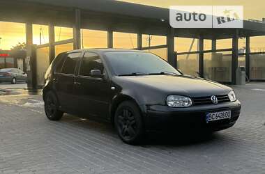 Хетчбек Volkswagen Golf 2002 в Львові