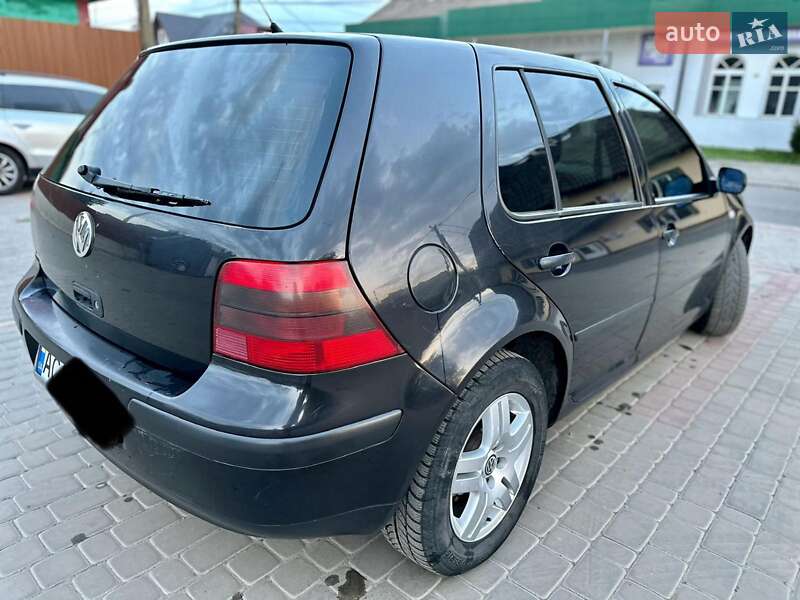 Хэтчбек Volkswagen Golf 2001 в Локачах