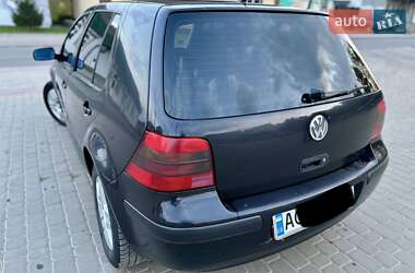 Хэтчбек Volkswagen Golf 2001 в Локачах