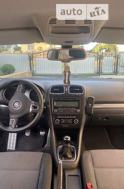 Универсал Volkswagen Golf 2011 в 