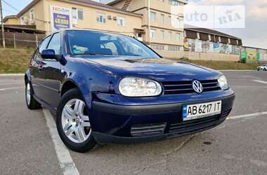 Хетчбек Volkswagen Golf 2002 в Вінниці