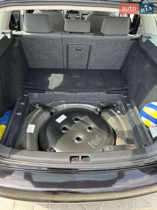 Універсал Volkswagen Golf 2007 в Чернівцях