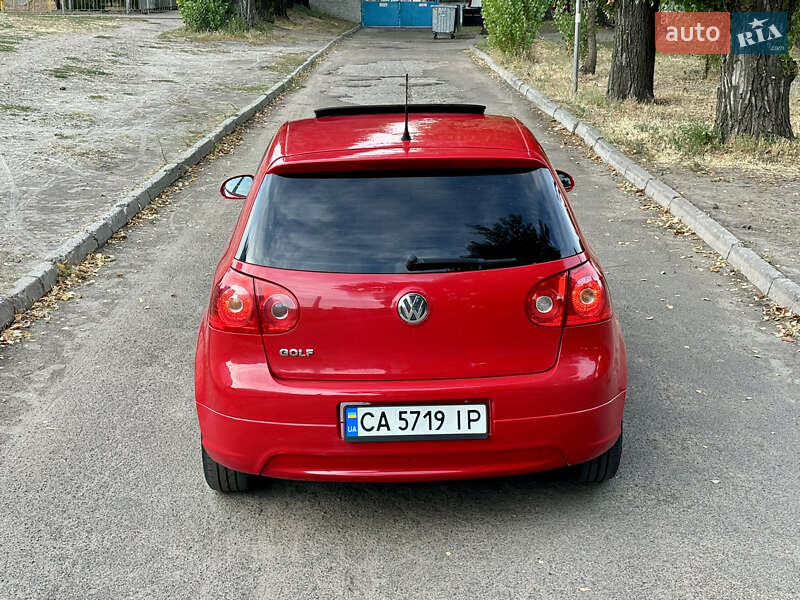 Хетчбек Volkswagen Golf 2007 в Черкасах