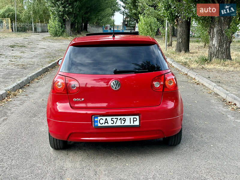 Хетчбек Volkswagen Golf 2007 в Черкасах
