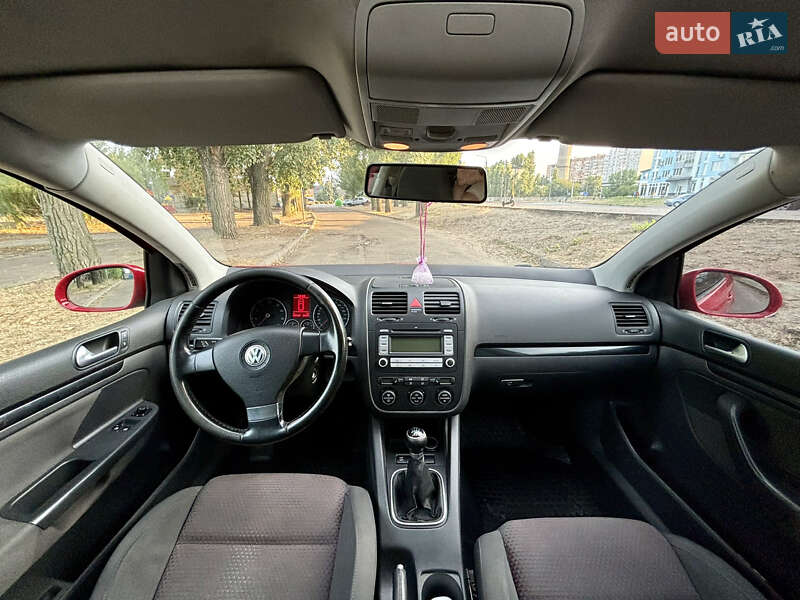 Хетчбек Volkswagen Golf 2007 в Черкасах