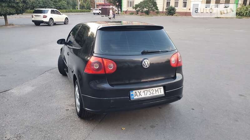 Хетчбек Volkswagen Golf 2003 в Львові